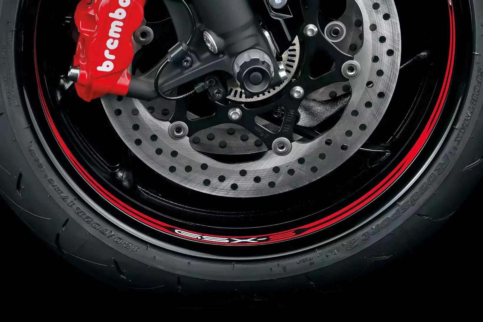 Felgdekor i rød med GSX-S logo