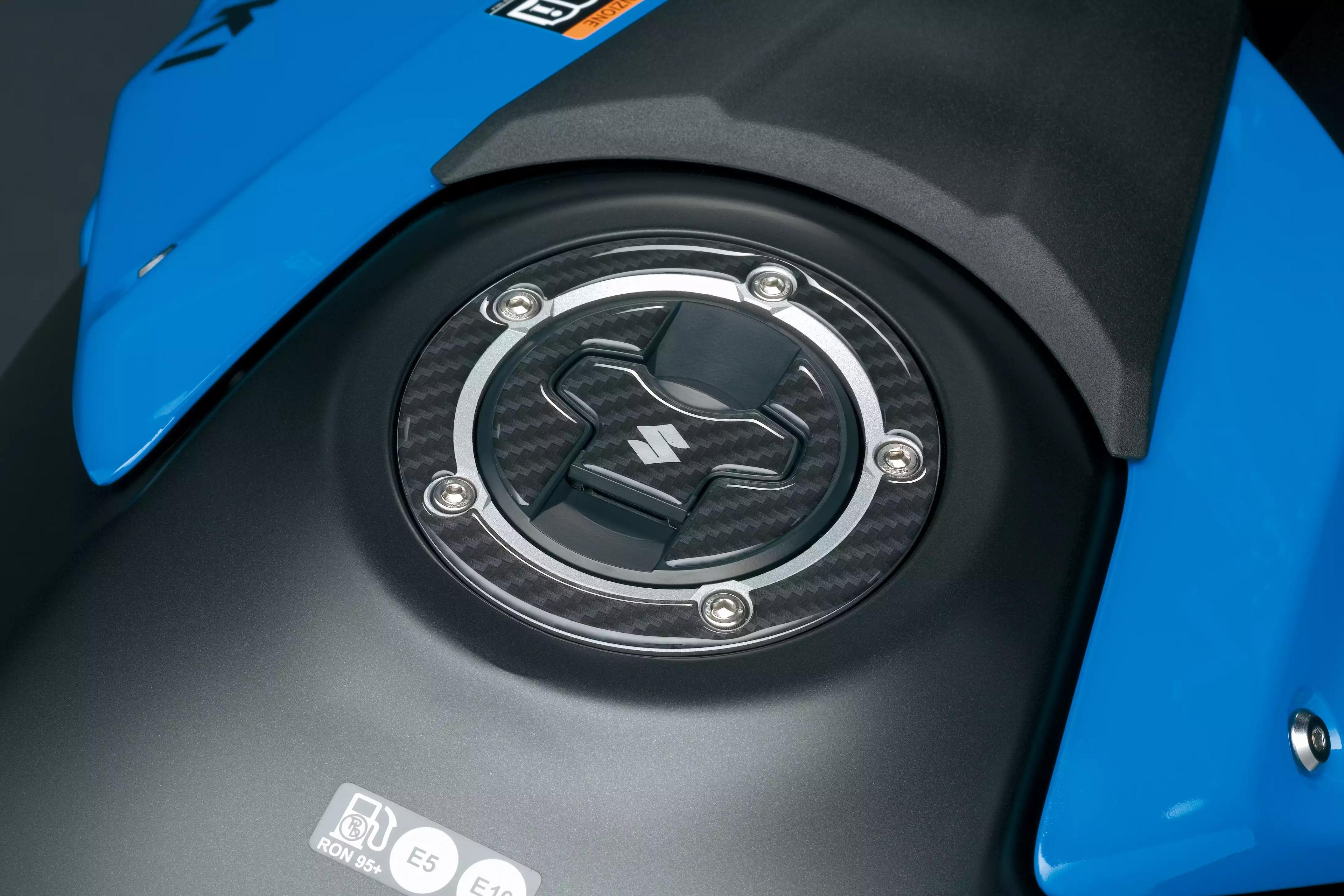 Fuel Cap Protection Sticker, carbon-look