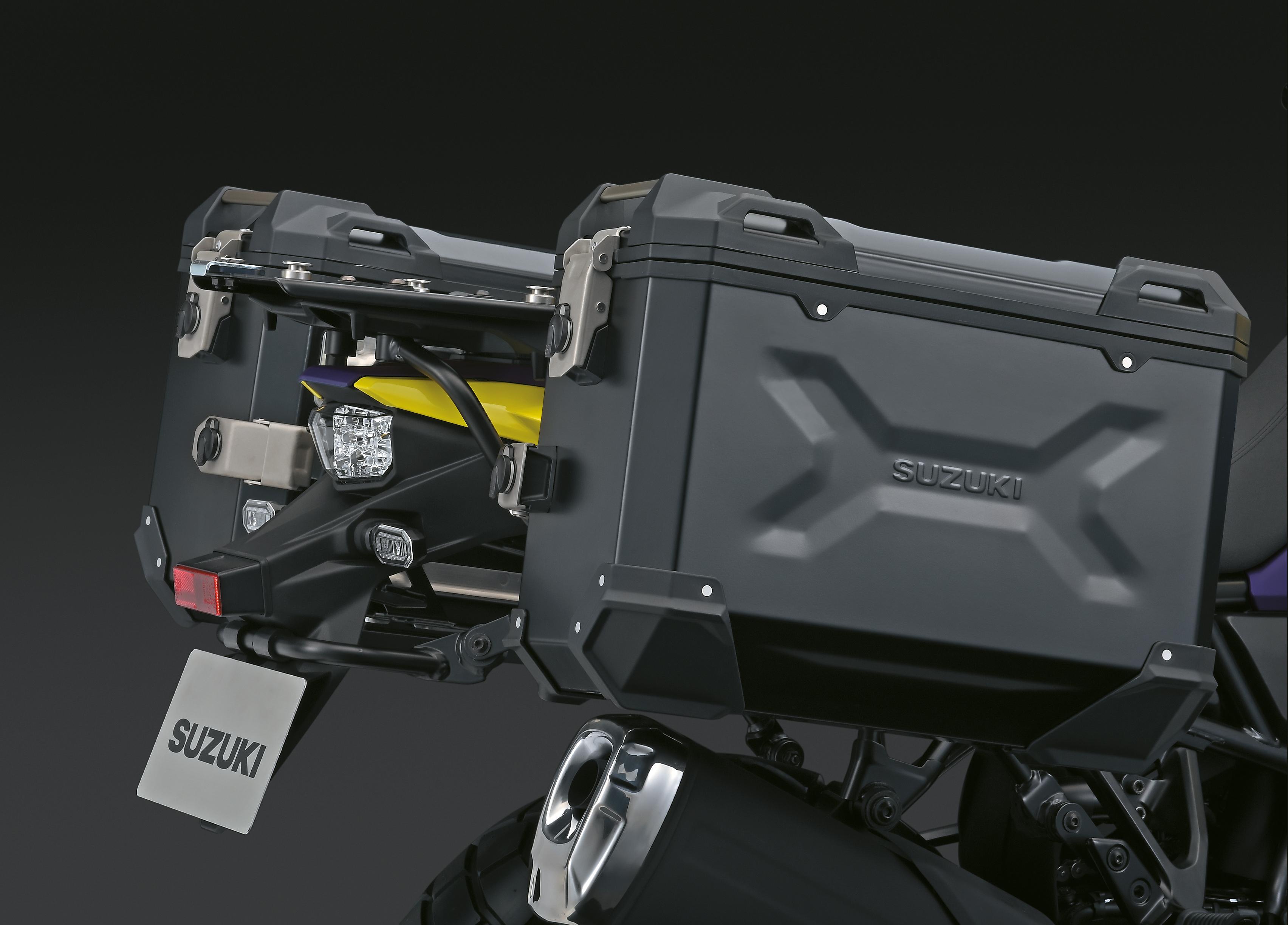 Sidekoffert sett i alu/sort farge DL800DE