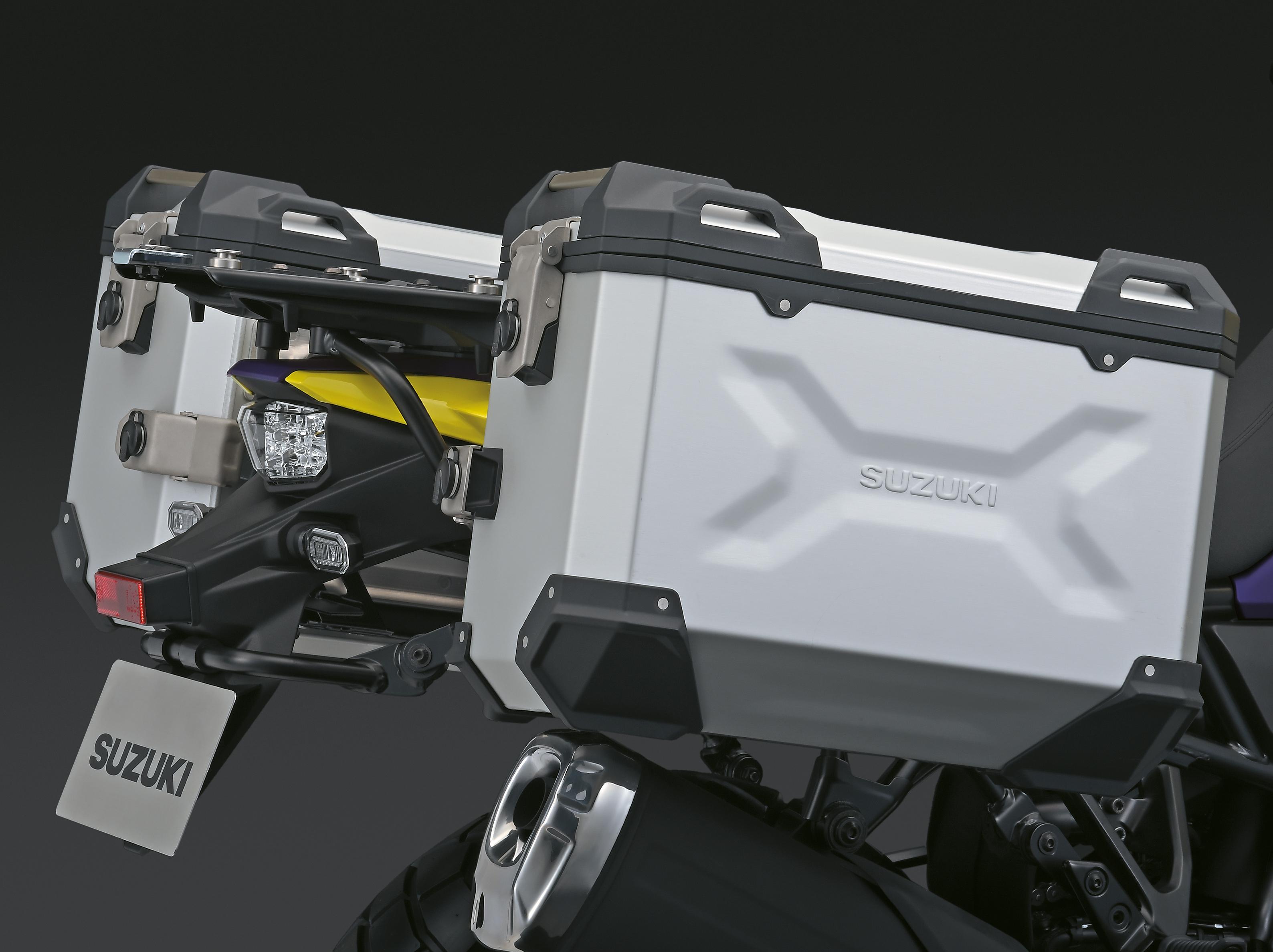 Sidekoffert sett i alu/Silver farge DL800DE